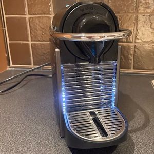 Nespresso Pixie in fully functional condition